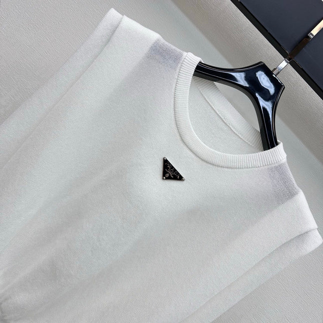 PRADA 26S SLEEVELESS SWEATER STYLE 923