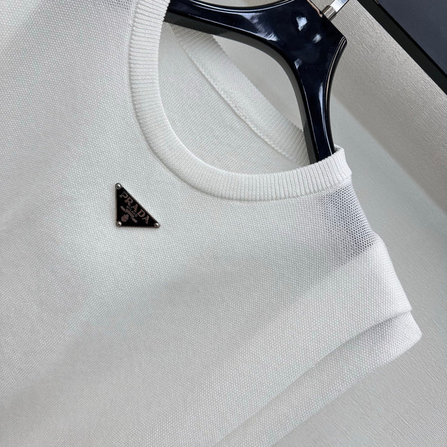 PRADA 26S SLEEVELESS SWEATER STYLE 923