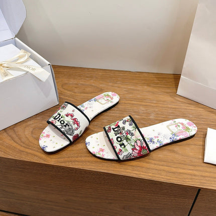 DIOR 26S FLAT SLIDE SANDALS IN MULTICOLOR EMBROIDERED CANVAS 002
