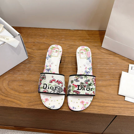 DIOR 26S BLOCK HEEL SLIDE SANDALS IN MULTICOLOR EMBROIDERED CANVAS 002