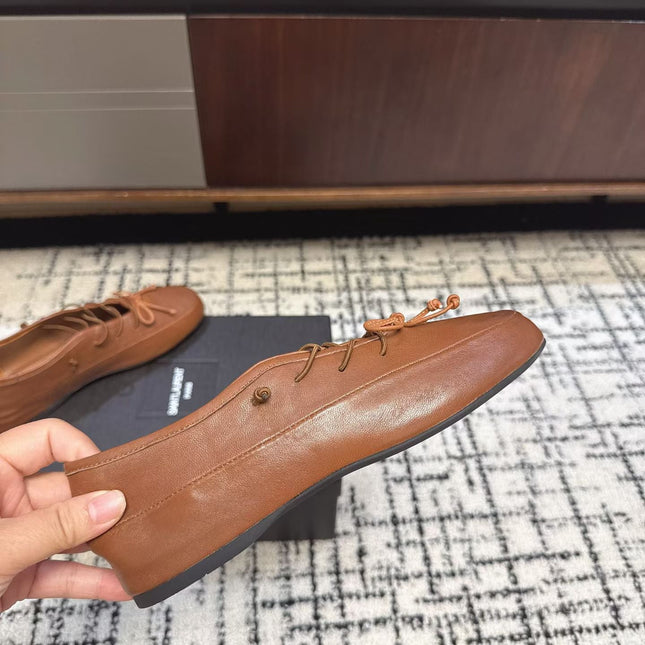 MIUMIU 26S LACE UP BOW LOAFERS IN CARAMEL BROWN CALFSKIN