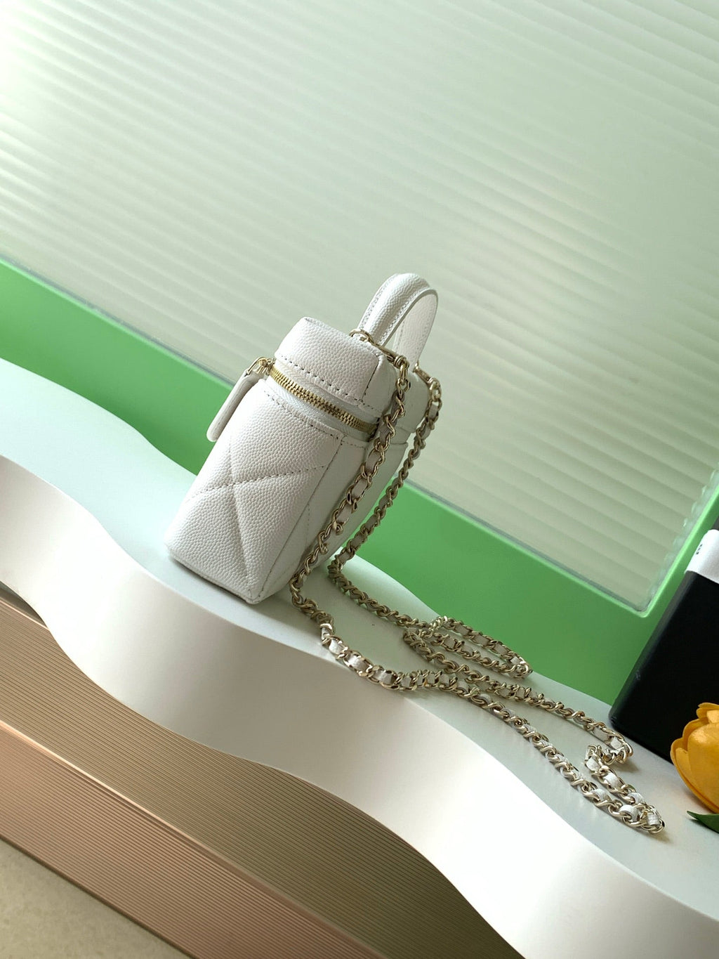 25S VANITY BAG 19.5 CM IN WHITE LAMBSKIN