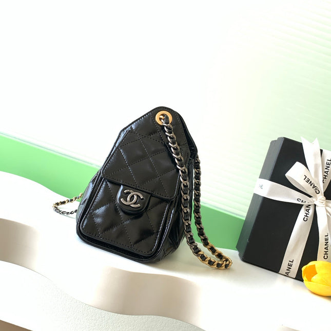 CHANEL 25S HOBO BAG 22 IN BLACK GLOSSY CALFSKIN WITH GOLD HARDWARE