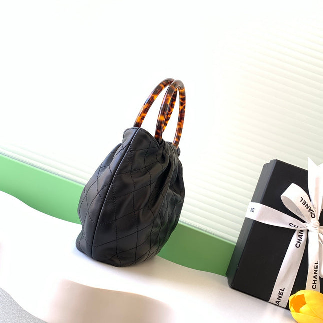 CHANEL 26S HAND BAG LARGE 32 IN BLACK LAMBSKIN GOLD HARDWARE