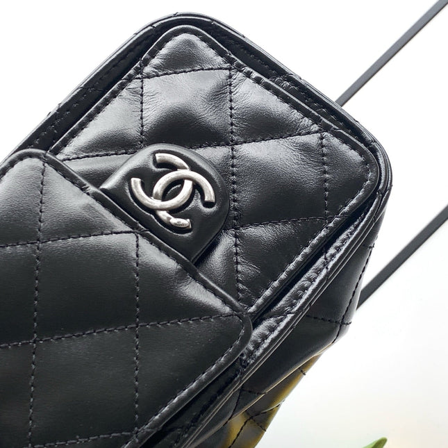 CHANEL 26S HOBO BAG 22 IN BLACK CALFSKIN