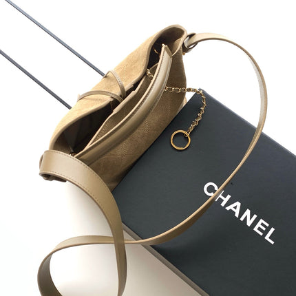 CHANEL 26S BUCKET SHOULDER BAG MEDIUM 29 IN DARK BEIGE SUEDE AND CALFSKIN GOLD HARDWARE