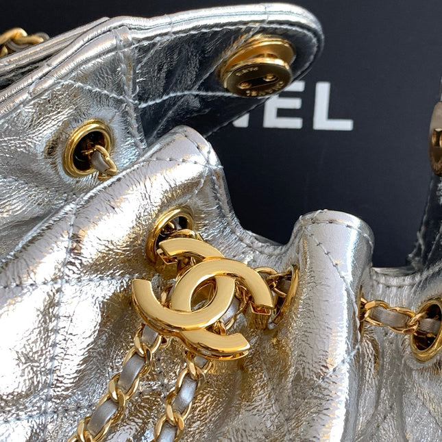 CHANEL 26S HOBO BAG 22 IN SILVER METALLIC CRINKLED CALFSKIN GOLD HARDWARE