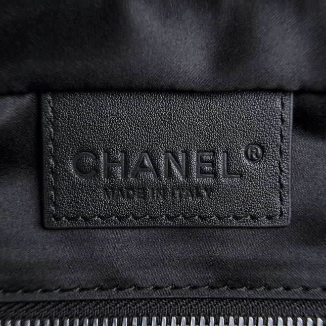 CHANEL 26S LARGE ZIP POUCH BAG 29 IN BEIGE CANVAS AND CALFSKIN SILVER HARDWARE