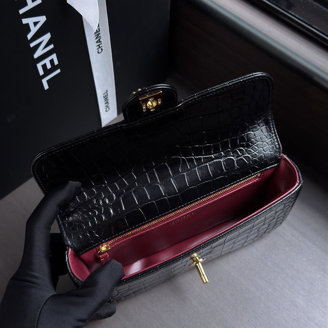 CHANEL 26S WALLET ON CHAIN 22 IN BLACK CROCODILE-EMBOSSED CALFSKIN GOLD HARDWARE