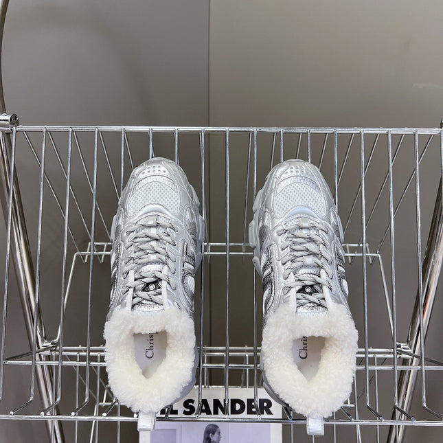 DIOR CHRONO SNEAKER 25S IN SILVER LAMBSKIN AND MESH FABRIC