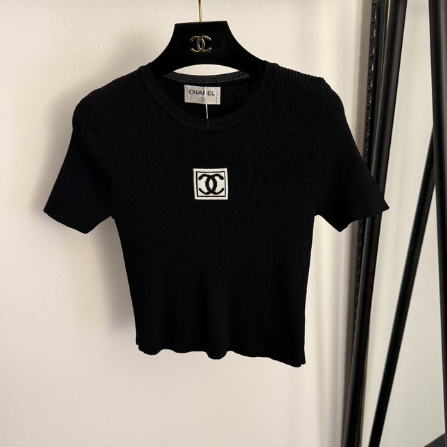 CHANEL 26S SHORT-SLEEVE SWEATER 988