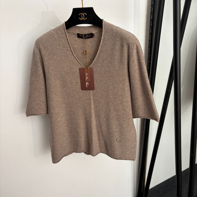 LORO PIANA 26S SHORT-SLEEVE V-NECK KNIT TOP 921