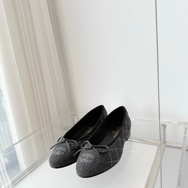 CHANEL 26S BALLET FLATS IN GREY DENIM WITH BOW