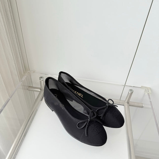 CHANEL 26S BALLET FLATS IN BLACK MESH TOE CAP AND BOW