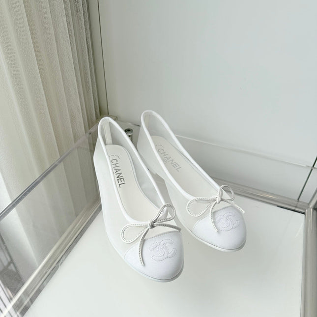 CHANEL 26S BALLET FLATS IN WHITE MESH TOE CAP AND BOW