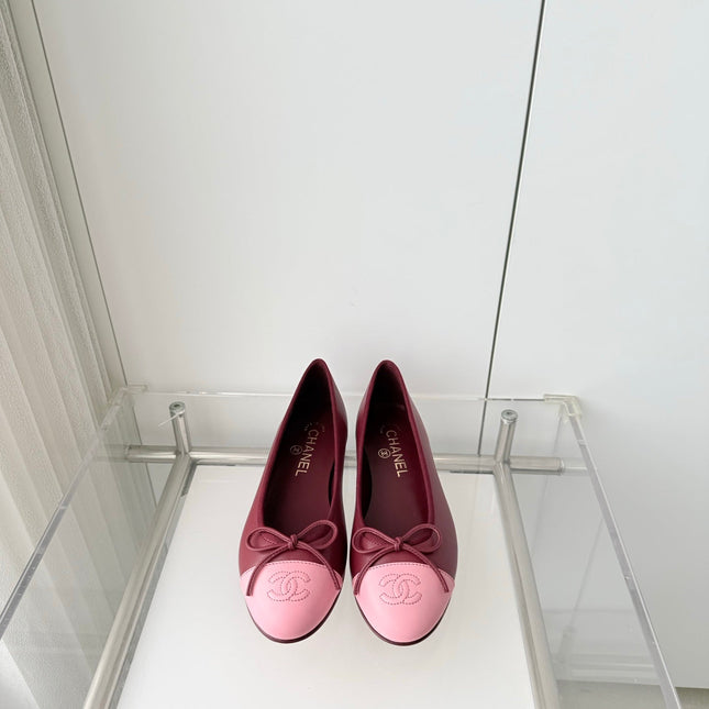 CHANEL 26S BALLET FLATS IN BURGUNDY RED CALFSKIN WITH PINK TOE CAP AND BOW