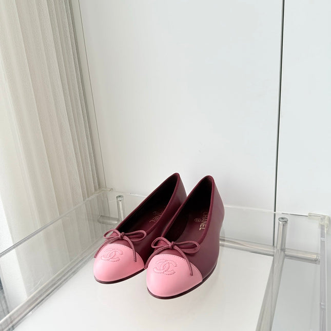 CHANEL 26S BALLET FLATS IN BURGUNDY RED CALFSKIN WITH PINK TOE CAP AND BOW