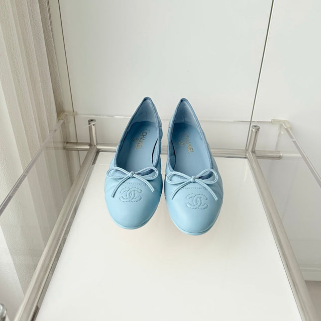 CHANEL 26S BALLET FLATS IN LIGHT BLUE QUILTED CALFSKIN WITH BOW