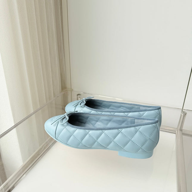 CHANEL 26S BALLET FLATS IN LIGHT BLUE QUILTED CALFSKIN WITH BOW