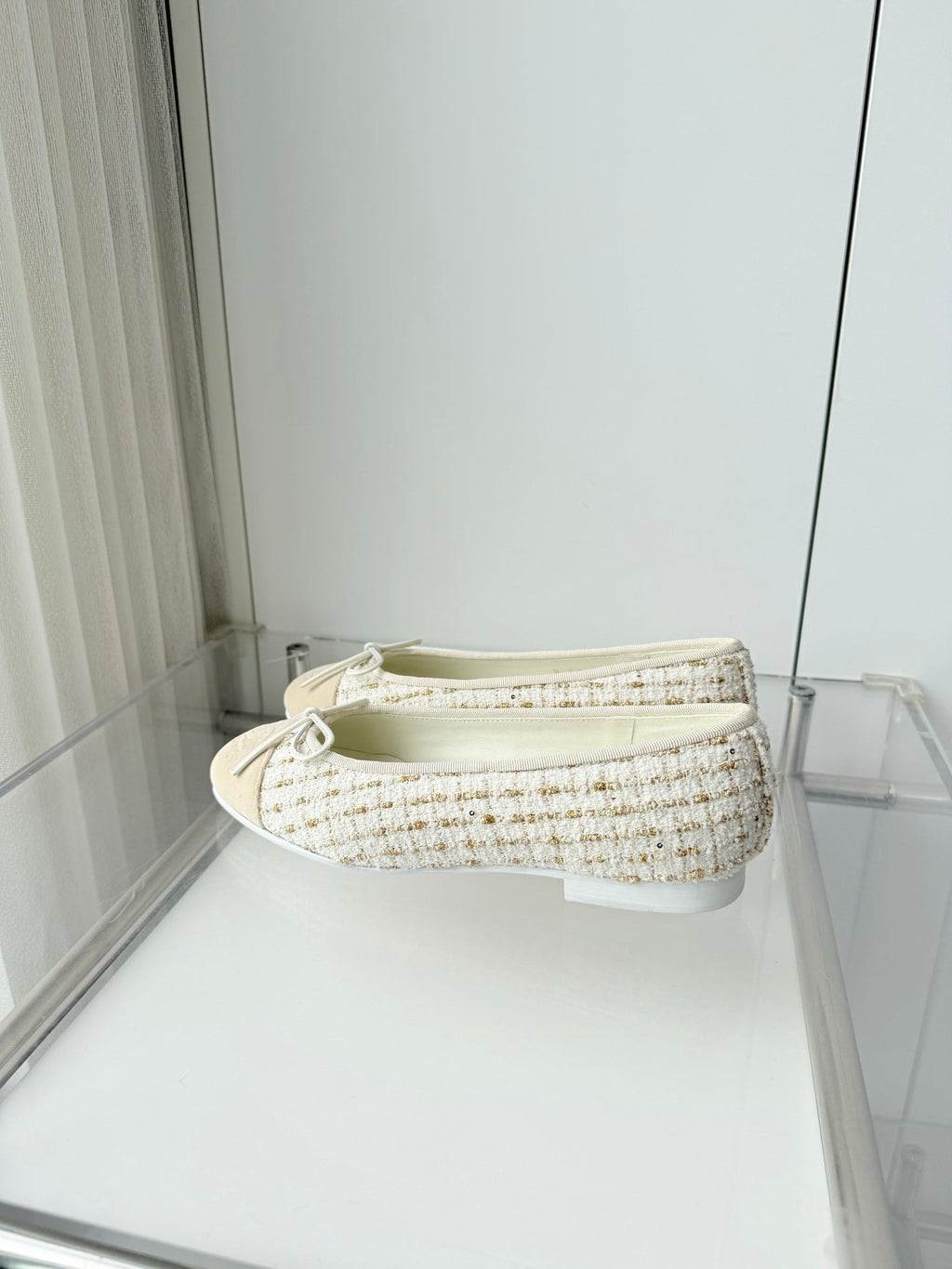 CHANEL 26S BALLET FLATS IN BEIGE TWEED WITH SUEDE TOE CAP & BOW