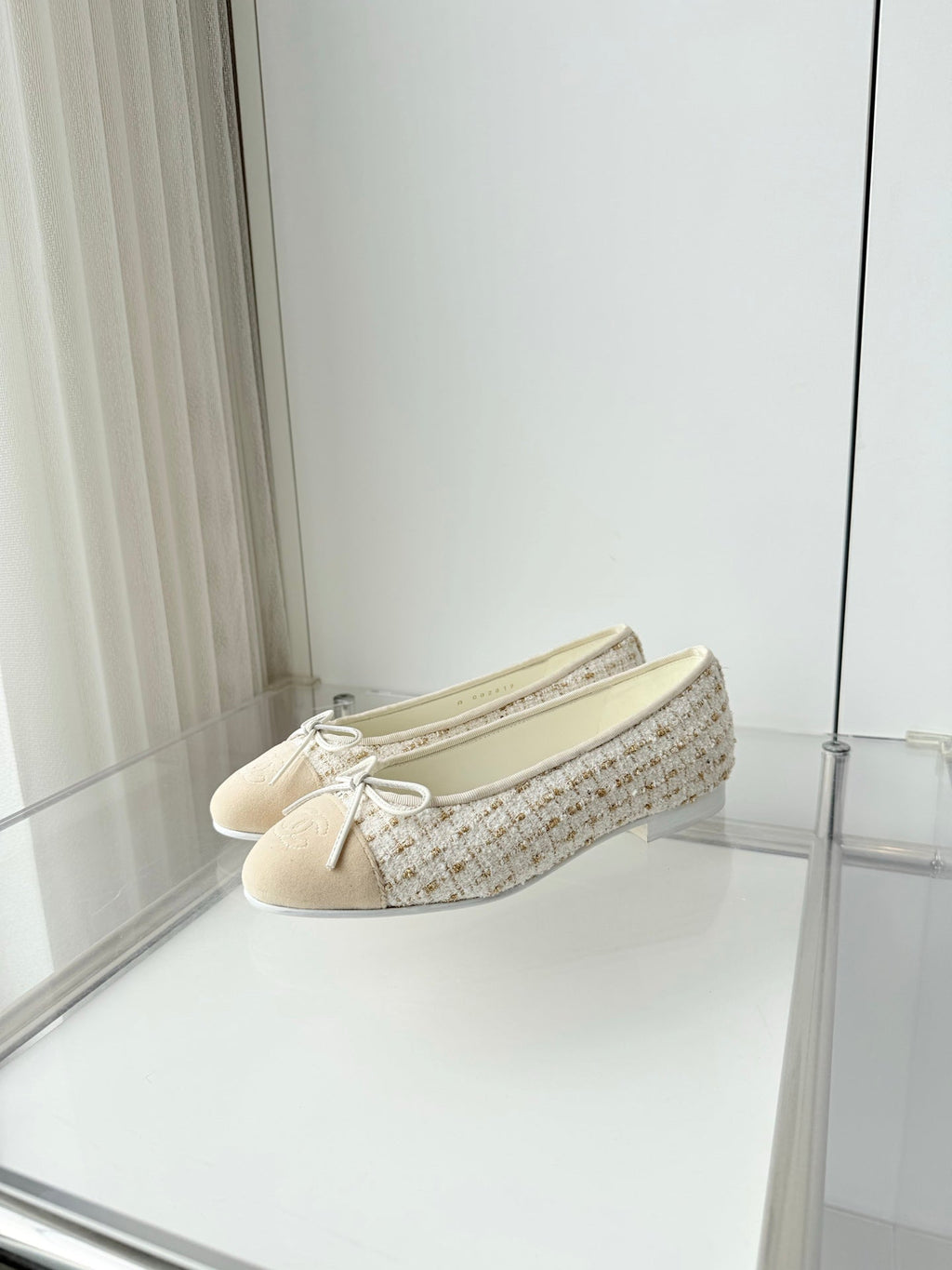 CHANEL 26S BALLET FLATS IN BEIGE TWEED WITH SUEDE TOE CAP & BOW