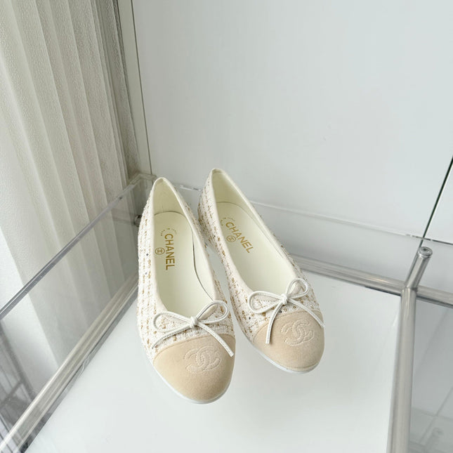 CHANEL 26S BALLET FLATS IN BEIGE TWEED WITH SUEDE TOE CAP & BOW