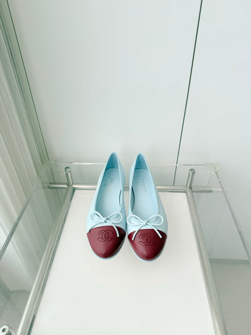 CHANEL 26S BALLET FLATS IN LIGHT BLUE CALFSKIN WITH BURGUNDY RED PATENT TOE CAP & BOW