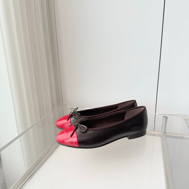 CHANEL 26S BALLET FLATS IN DARK BROWN CALFSKIN WITH RED PATENT TOE CAP & BOW