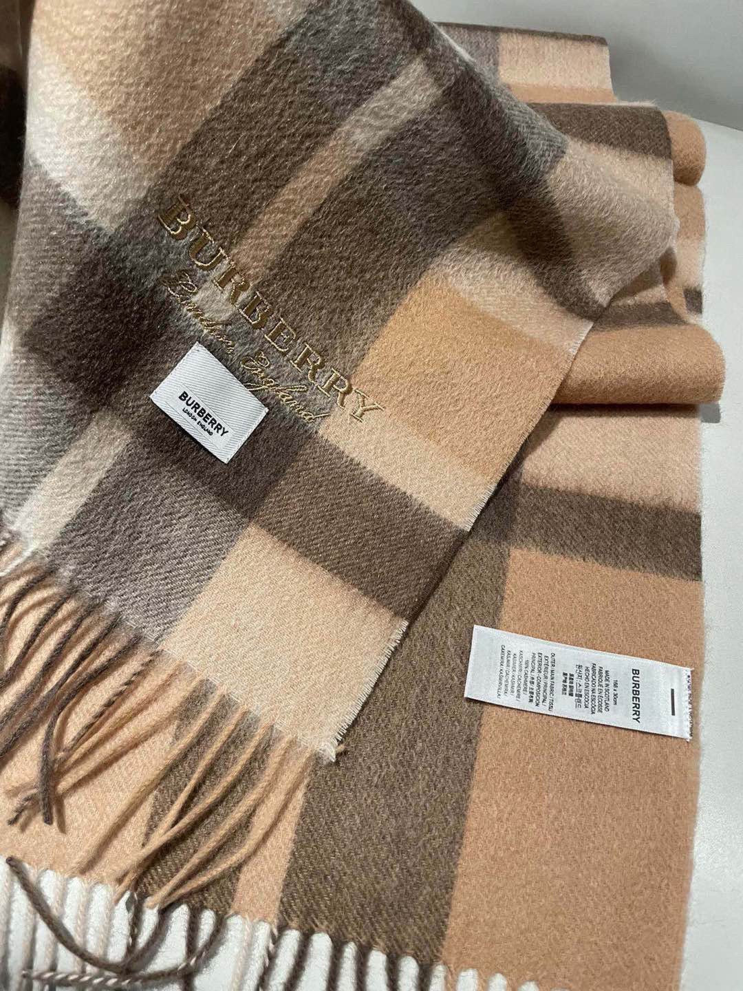 BURBERRY 26S SCARF 180CM IN CASHMERE 159011
