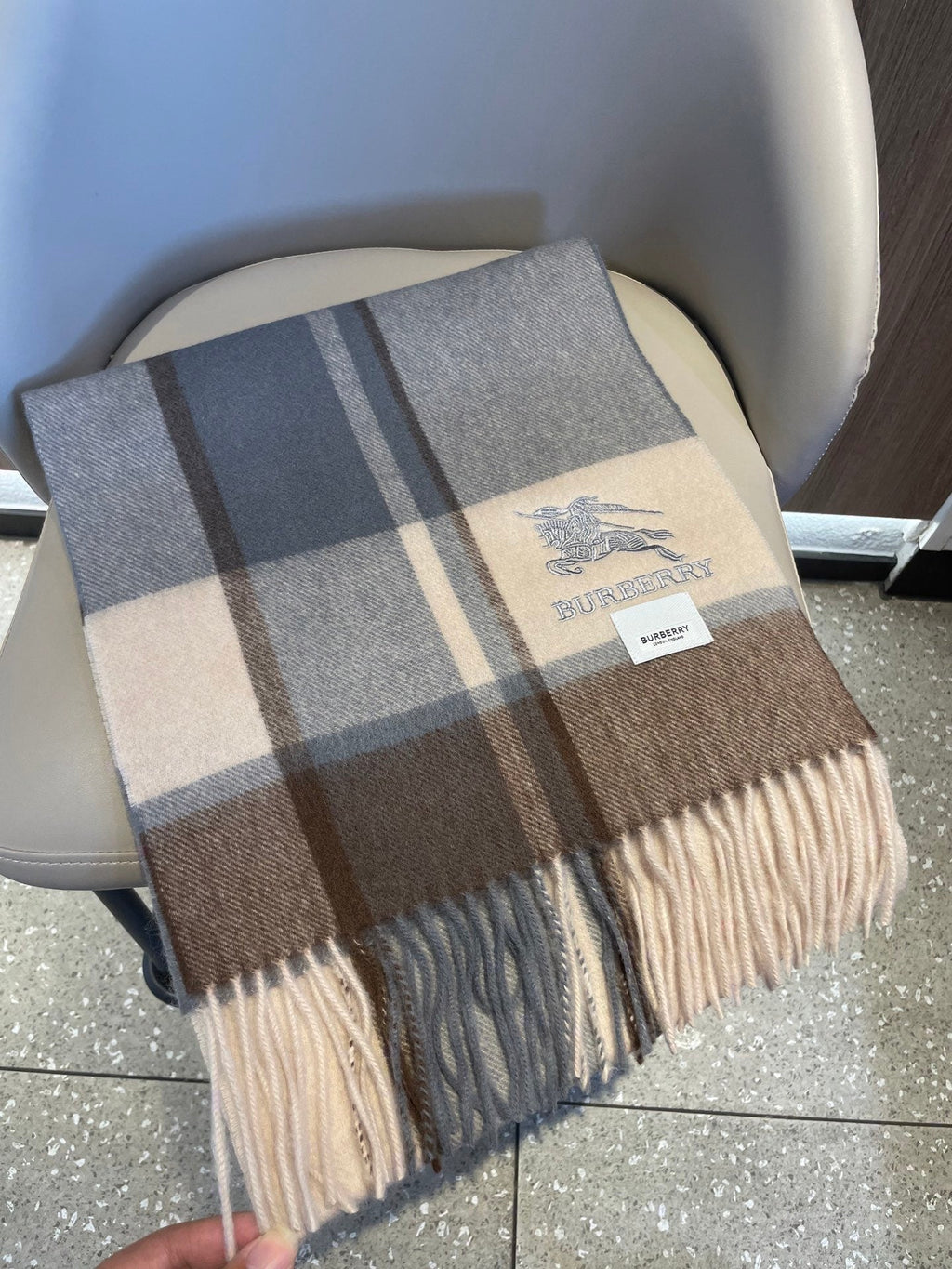 BURBERRY 26S SCARF 180CM IN CASHMERE 160447