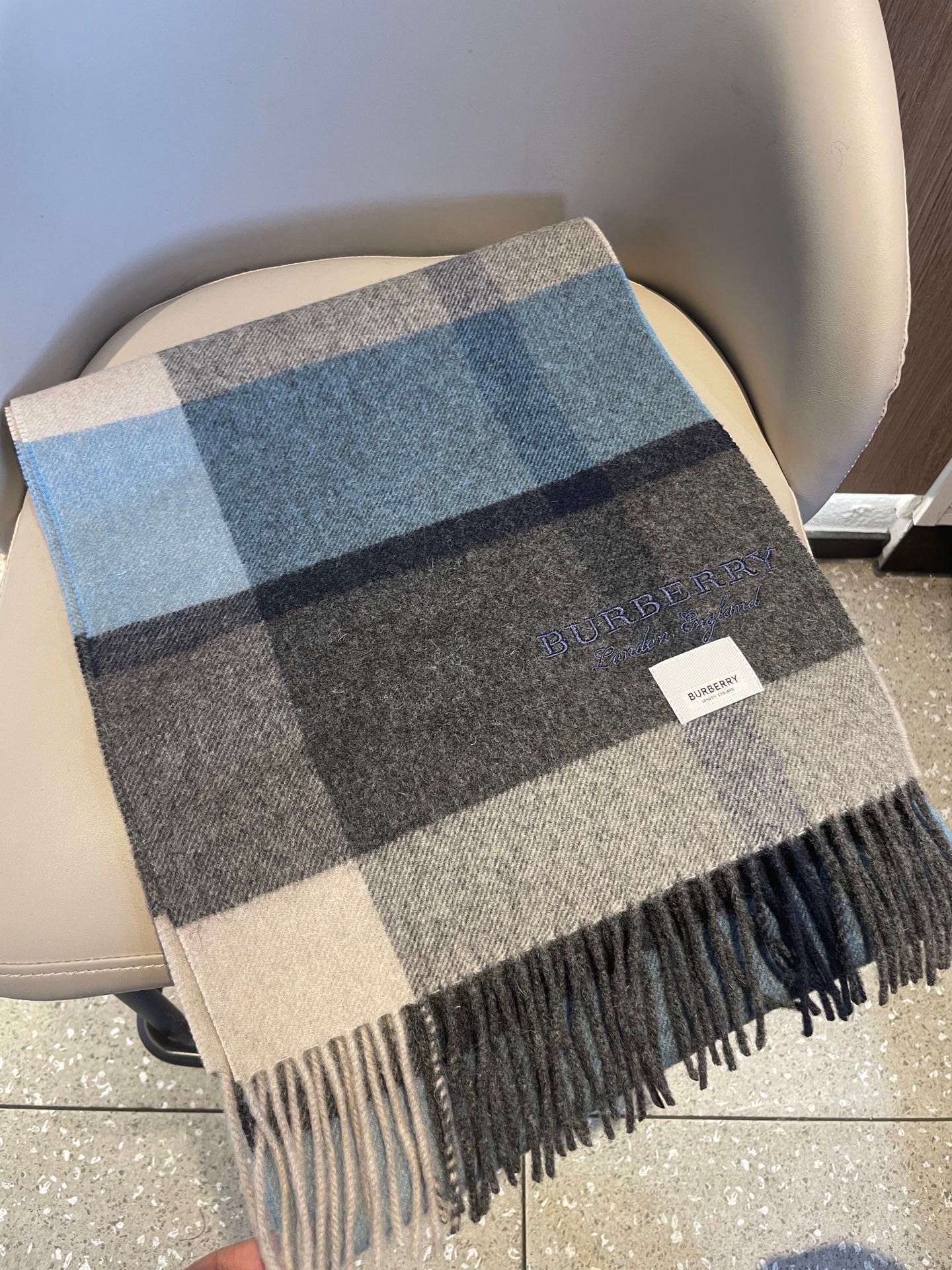 BURBERRY 26S SCARF 180CM IN CASHMERE 160449