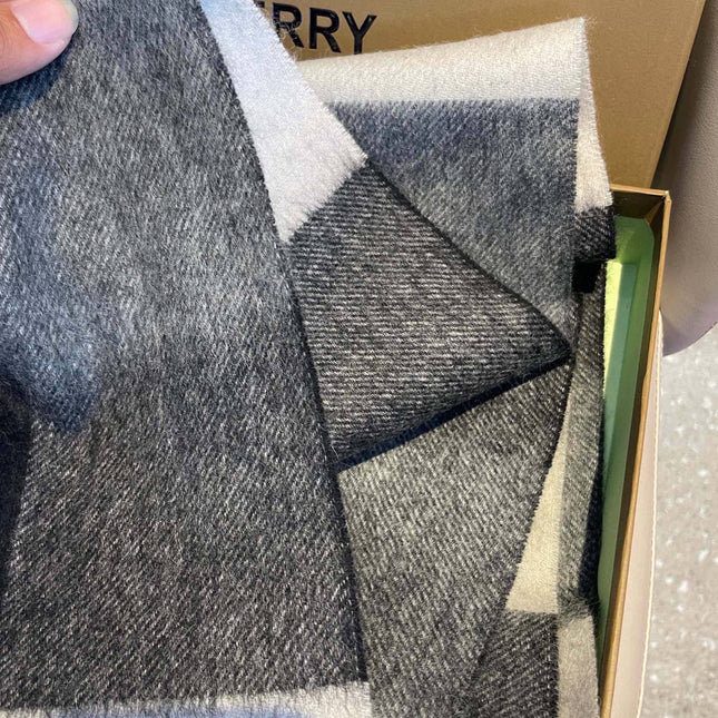 BURBERRY 26S SCARF 180CM IN CASHMERE 163813
