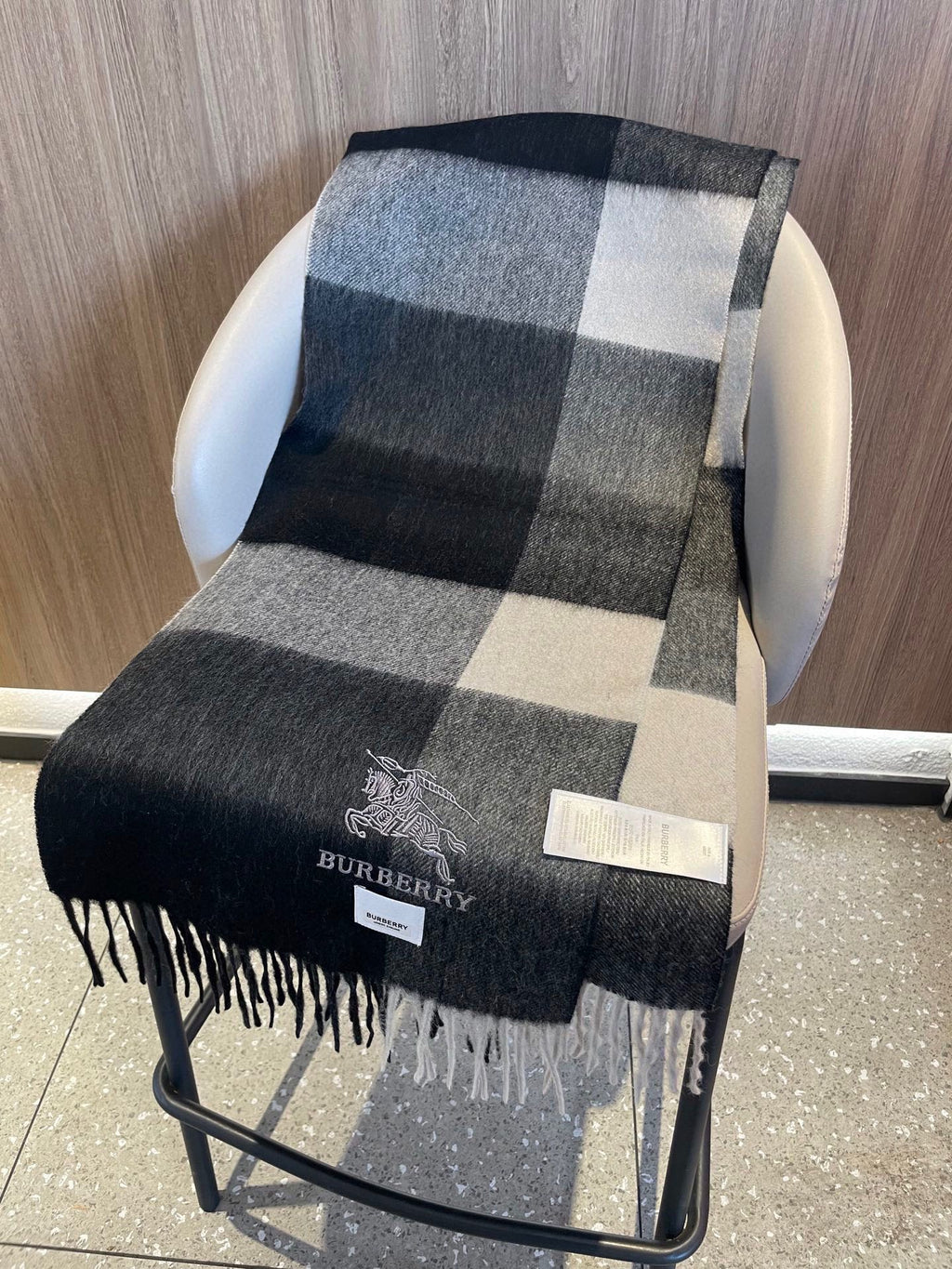 BURBERRY 26S SCARF 180CM IN CASHMERE 163813
