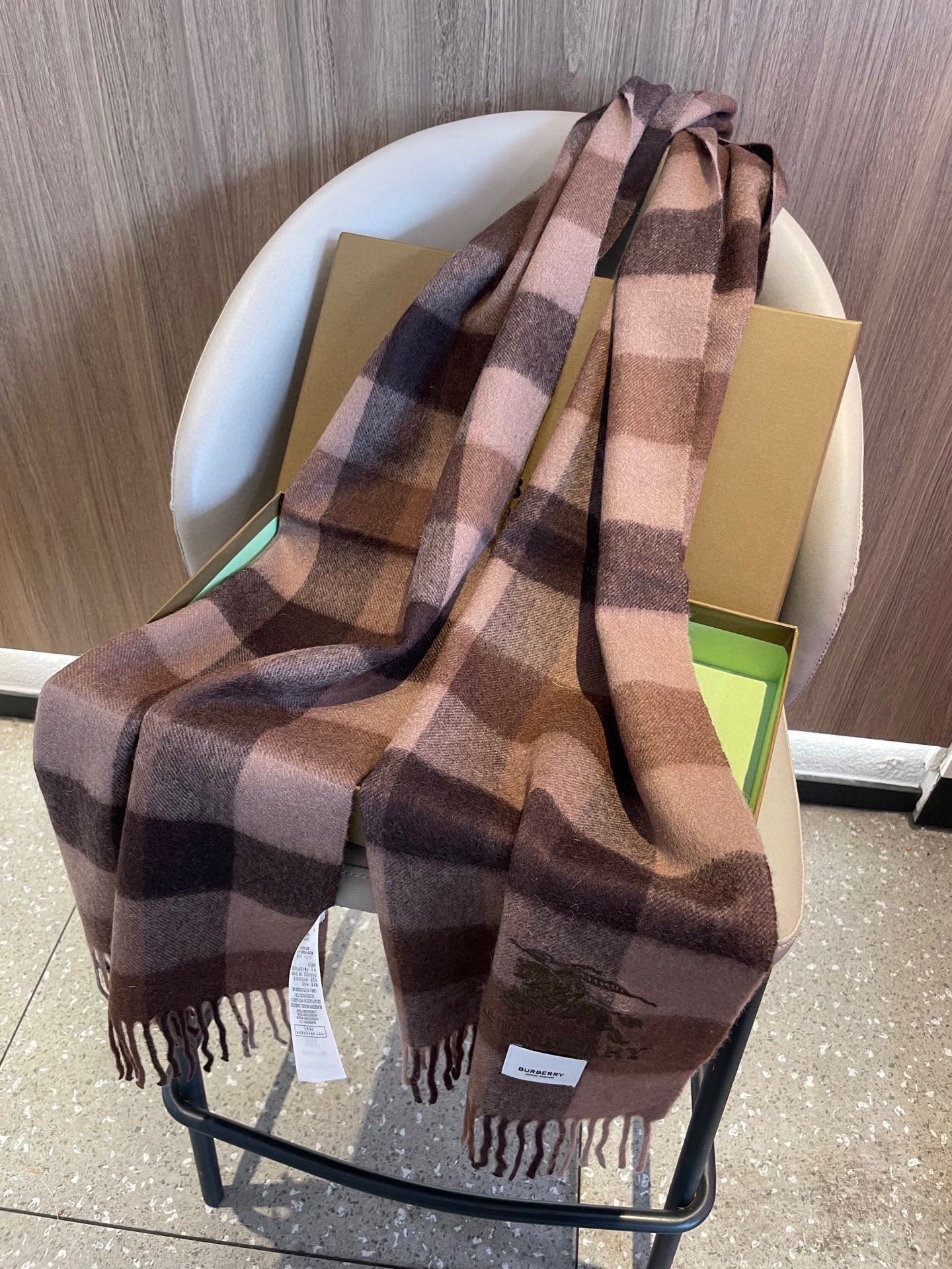 BURBERRY 26S SCARF 180CM IN CASHMERE 163814