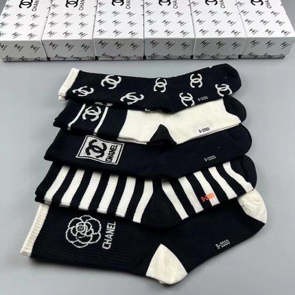 CHANEL 26S CREW SOCKS 410322 (1 BOX)