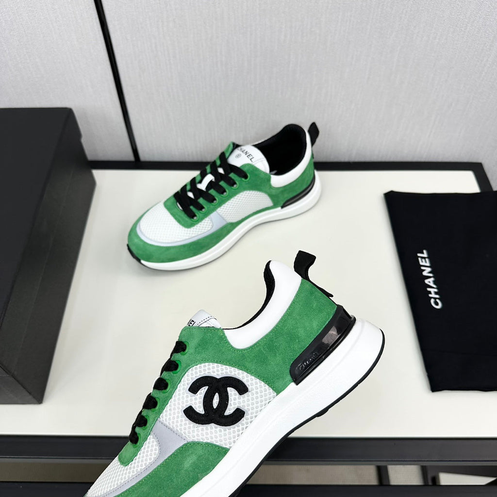 SNEAKER IN EMERALD GREEN SUEDE AND GREY BREATHABLE MESH