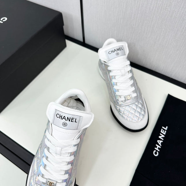 SPORTS SHOES IN GLOSSY SILVER CALFSKIN