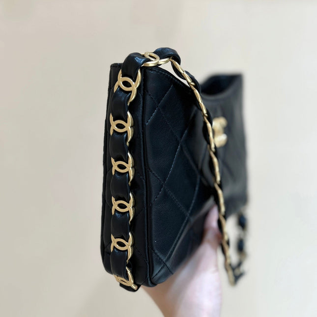 CHANEL HOBO 24 IN BLACK LAMBSKIN GOLD HARDWARE