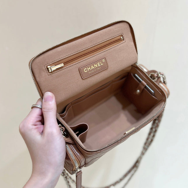 CHANEL 25S VANITY CASE 23 IN BROWN LAMBSKIN