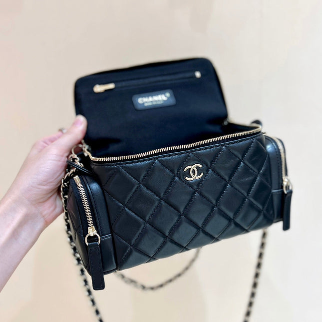 CHANEL 25S VANITY CASE 23 IN BLACK LAMBSKIN