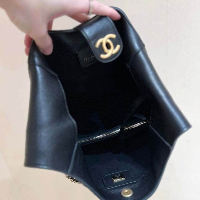 QUILTED LARGE HOBO BAG 35 IN BLACK LAMBSKIN GOLD HARDWARE