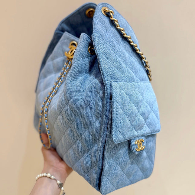 CC 25 HANDBAG 40 IN BLUE DENIM GOLD HARDWARE
