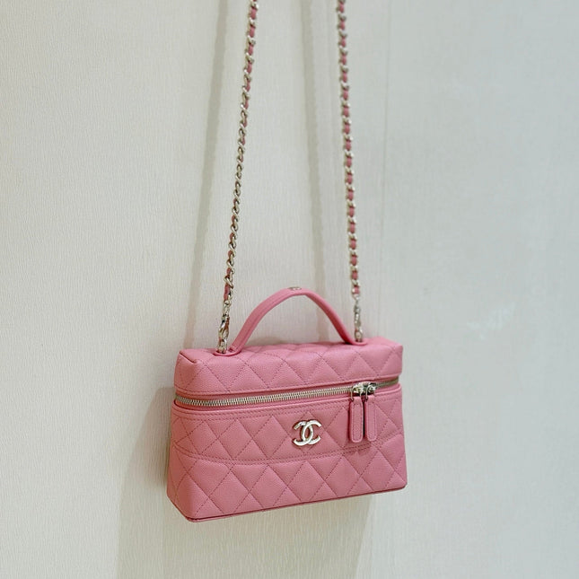 VANITY CASE 19 IN CONTESSA PINK CALFSKIN GOLD-TONE METALLIC