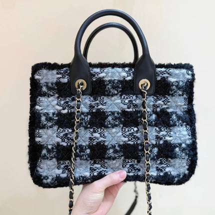 CHANEL 26S TOTE BAG 32 IN BLACK AND WHITE CALFSKIN TWEED