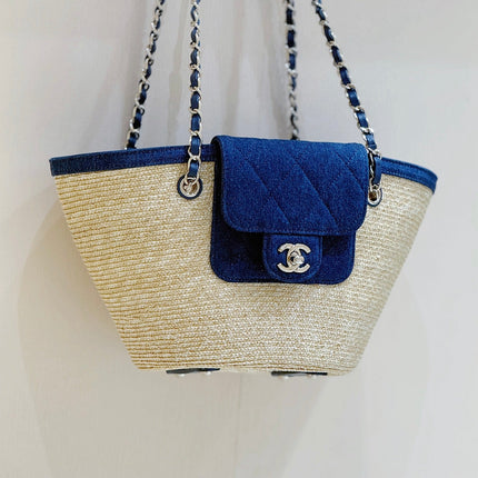 CHANEL 26S TOTE BAG 18 IN BEIGE FABRIC AND BLUE CALFSKIN