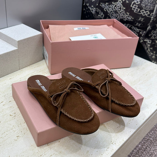 MIUMIU 26S SNEAKER MULES IN DARK BROWN SUEDE WITH BOW
