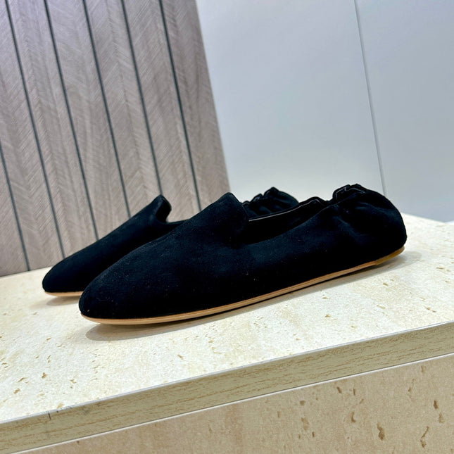 THE ROW 26S BALLET FLATS IN BLACK SUEDE