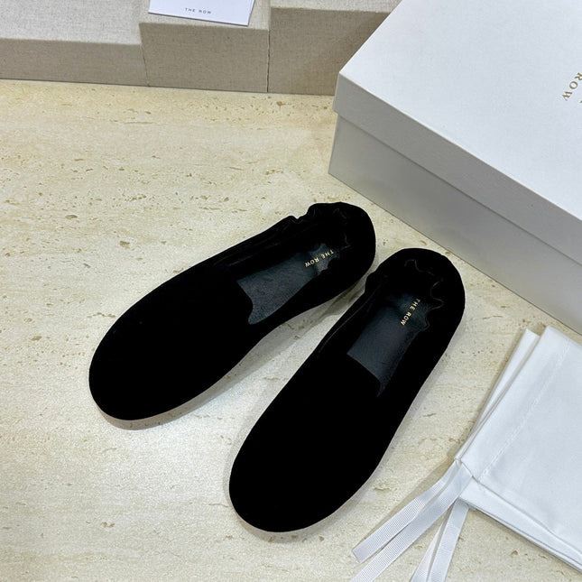 THE ROW 26S BALLET FLATS IN BLACK SUEDE