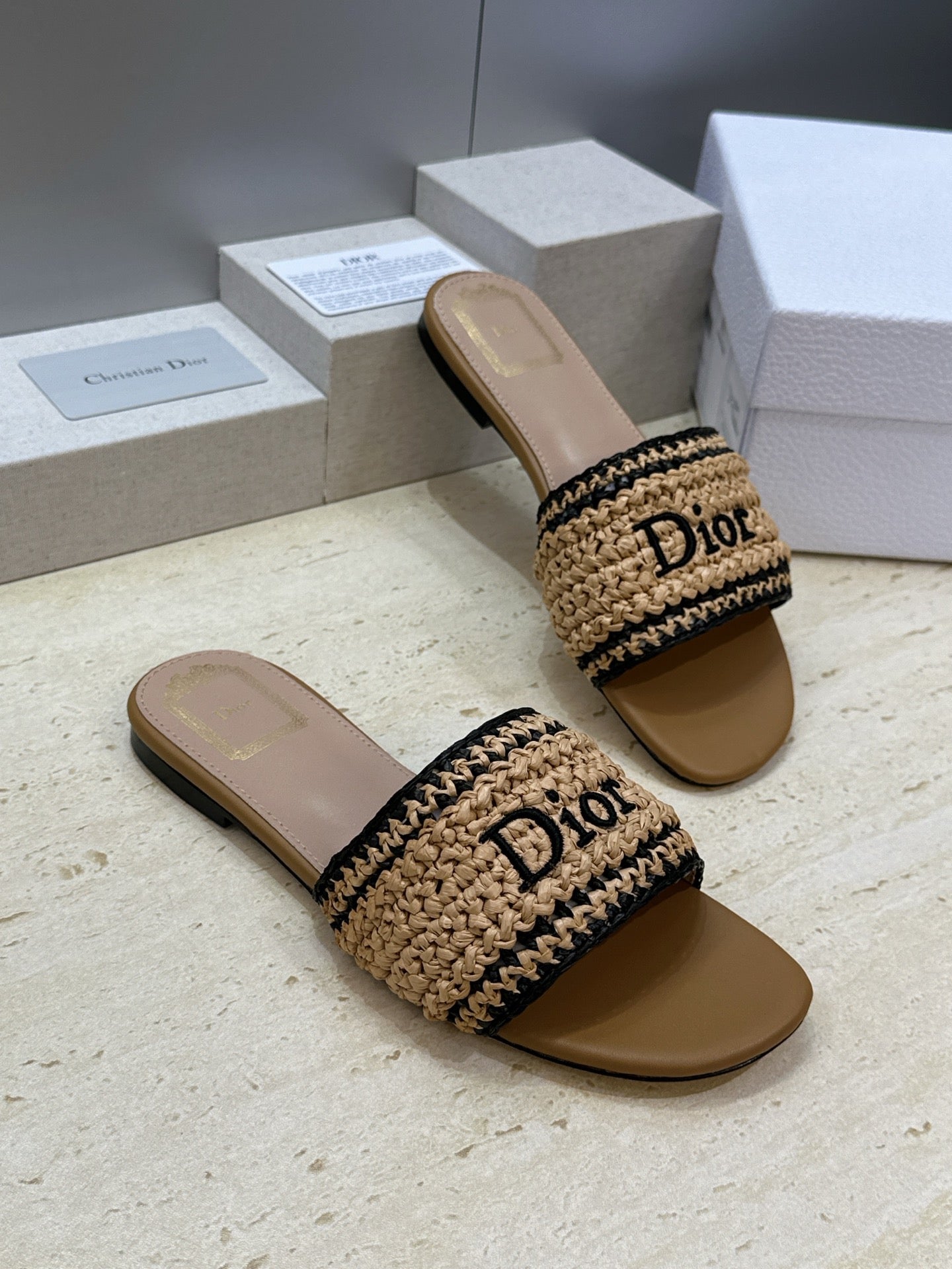 DIOR 26S D-WAY SLIDE IN BEIGE BLACK RAFFIA
