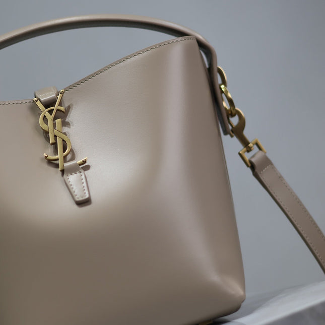 YSL 25S LE 37 BUCKET 20 IN BEIGE CALFSKIN GOLD HARDWARE